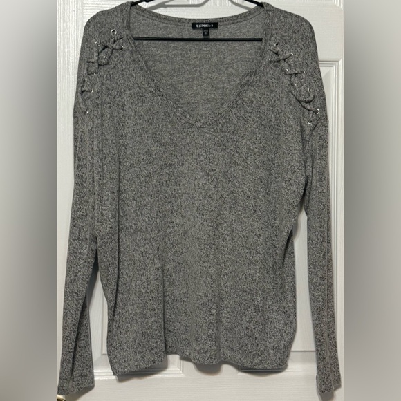 Express Gray Long Sleeve Knit Top size small - Picture 1 of 5